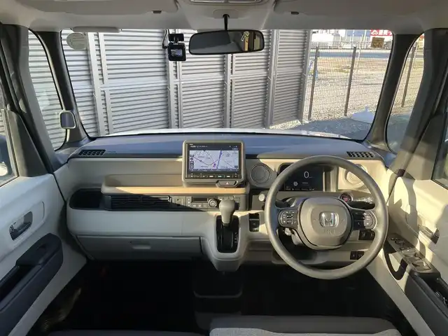 ホンダ Ｎ ＢＯＸ 千葉県 2023(令5)年 1.7万km プレミアムサンライトホワイトパール ワンオーナー　/純正メーカーＨＤＤナビ/Bluetooth/フルセグＴＶ/プッシュスタート/追従式クルーズコントロール　/バックカメラ　/両側パワースライドドア　/シートヒーター　/車線逸脱防止機能　/衝突被害軽減ブレーキ/前後ドラレコ（KENWOOD）/電動パーキングブレーキ/ブレーキホールド/先行車発信告知/標識認識システム/オートライト/カーテンエアバッグ/後席サンシェード/純正フロアマット/スペアキー×１/取扱説明書/保証書