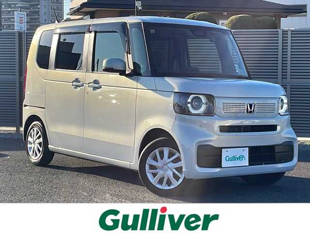 ホンダ Ｎ ＢＯＸ 千葉県 2023(令5)年 1.7万km プレミアムサンライトホワイトパール ワンオーナー　/純正メーカーＨＤＤナビ/Bluetooth/フルセグＴＶ/プッシュスタート/追従式クルーズコントロール　/バックカメラ　/両側パワースライドドア　/シートヒーター　/車線逸脱防止機能　/衝突被害軽減ブレーキ/前後ドラレコ（KENWOOD）/電動パーキングブレーキ/ブレーキホールド/先行車発信告知/標識認識システム/オートライト/カーテンエアバッグ/後席サンシェード/純正フロアマット/スペアキー×１/取扱説明書/保証書