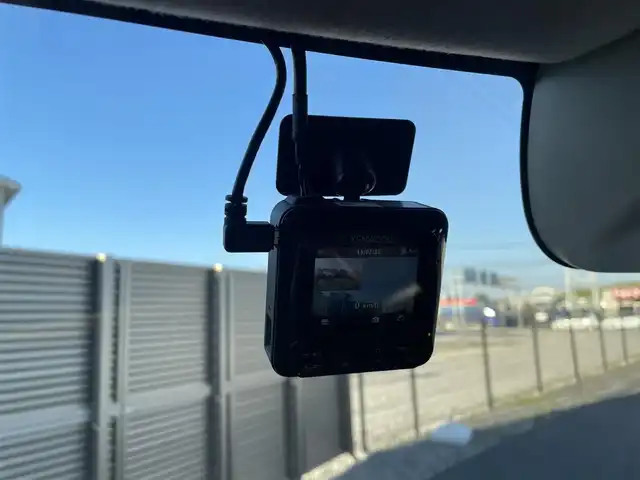 ホンダ Ｎ ＢＯＸ 千葉県 2023(令5)年 1.7万km プレミアムサンライトホワイトパール ワンオーナー　/純正メーカーＨＤＤナビ/Bluetooth/フルセグＴＶ/プッシュスタート/追従式クルーズコントロール　/バックカメラ　/両側パワースライドドア　/シートヒーター　/車線逸脱防止機能　/衝突被害軽減ブレーキ/前後ドラレコ（KENWOOD）/電動パーキングブレーキ/ブレーキホールド/先行車発信告知/標識認識システム/オートライト/カーテンエアバッグ/後席サンシェード/純正フロアマット/スペアキー×１/取扱説明書/保証書