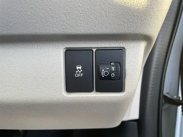 ホンダ Ｎ ＢＯＸ 千葉県 2023(令5)年 1.7万km プレミアムサンライトホワイトパール ワンオーナー　/純正メーカーＨＤＤナビ/Bluetooth/フルセグＴＶ/プッシュスタート/追従式クルーズコントロール　/バックカメラ　/両側パワースライドドア　/シートヒーター　/車線逸脱防止機能　/衝突被害軽減ブレーキ/前後ドラレコ（KENWOOD）/電動パーキングブレーキ/ブレーキホールド/先行車発信告知/標識認識システム/オートライト/カーテンエアバッグ/後席サンシェード/純正フロアマット/スペアキー×１/取扱説明書/保証書