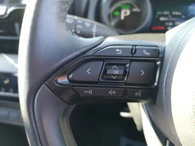 トヨタ ヤリスクロス ハイブリッド G 茨城県 2023(令5)年 2.4万km ブラックマイカ 純正ナビ/【AM・FM・USB・BT】/レーダークルコン/ETC/Bカメラ/前後ドラレコ/前後コーナーセンサー/ブレーキホールド/オートライト/オートハイビーム/LEDライト/ヘッドライトレベライザー/ステリモ/純正フロアマット/純正アルミホイール/電格ミラー/ウインカーミラー