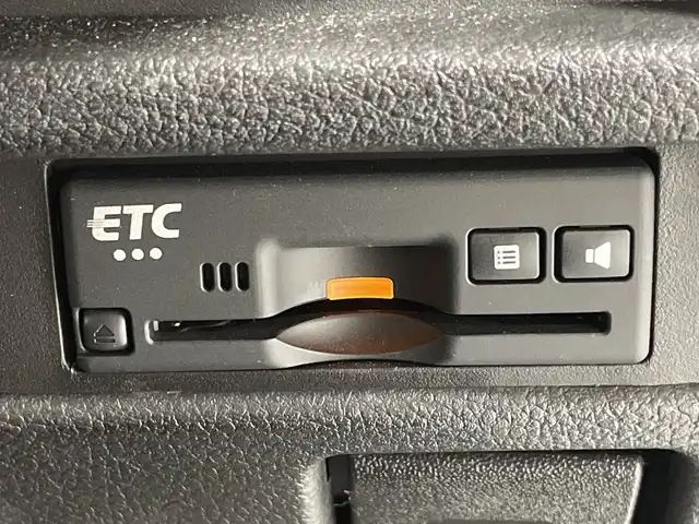 スズキ ハスラー Jスタイル 広島県 2021(令3)年 1.1万km ピュアホワイトパール/ガンメタリック2トーン 純正9型ナビ（DVD/Bluetooth/フルセグTV）/全方位モニター/シートヒーター/衝突軽減ブレーキ/車線逸脱警報/車線逸脱抑制/ハイビームアシスト/誤発進抑制機能/リヤパーキングセンサー/LEDヘッドランプ/純正15インチAW/ETC/USB入力端子