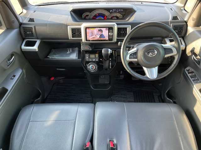 ダイハツ ウェイク G ターボ　レジャーエディション SA Ⅲ 長野県 2018(平30)年 4.7万km パールホワイトⅢ /オフビートカーキM ターボ車/カロッツェリアナビ/ＣＤ・ＤＶＤ再生/Bluetooth Audio/フルセグＴＶ/革調シートカバー/スマートキーx2/プッシュスタート/LEDライト/オートライト/コーナーセンサー/衝突被害軽減システム/誤発進抑制装置/両側パワースライドドア/フォグランプ