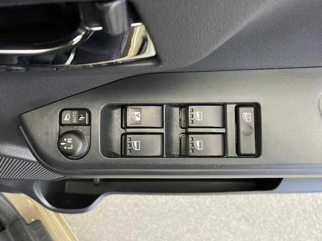 ダイハツ ウェイク G ターボ　レジャーエディション SA Ⅲ 長野県 2018(平30)年 4.7万km パールホワイトⅢ /オフビートカーキM ワンオーナー/ターボ/社外SDナビ　AVIC-RW801/(フルセグ/Bluetooth/CD/DVD）/バックカメラ/両側電動スライドドア/衝突軽減ブレーキ/車線逸脱防止機能/前後コーナーセンサー/革調シートカバー/2列目サンシェード/ドアバイザー/アイドリングストップ/ベンチシート/LEDヘッドライト/取扱説明書/保証書