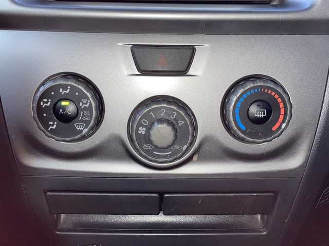 トヨタ ｂＢ S エアロパッケージ 岩手県 2009(平21)年 11.4万km ダークレッドマイカ 純正ナビ　バックカメラ　ＣＤ／ＤＶＤ再生　ワンセグＴＶ　純正フロアマット　１５インチアルミホイール　ハロゲンライト　ＡＢＳ　ＩＬＬＵＭＩスイッチ　電源ソケット　Ｆフォグランプ　電動格納ミラー