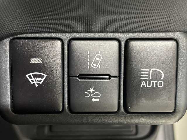 トヨタ アクア G GRスポーツ 17インチPKG 神奈川県 2018(平30)年 5.3万km ホワイトパールクリスタルシャイン 純正SDナビゲーション【NSZT-W68T】/(AM/FM/フルセグ/Bluetooth/CD/DVD/SD) /バックカメラ/トヨタセーフティセンス/クルーズコントロール/ETC/ドライブレコーダー/純正フロアマット/スマートキー/LEDヘッドライト/オートライト/オートマチックハイビーム/純正17インチアルミホイル/ドアバイザー/レーントレーシングアラート/衝突被害軽減システム/横滑り防止装置/アイドリングストップ