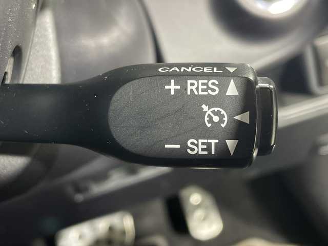 トヨタ アクア G GRスポーツ 17インチPKG 神奈川県 2018(平30)年 5.3万km ホワイトパールクリスタルシャイン 純正SDナビゲーション【NSZT-W68T】/(AM/FM/フルセグ/Bluetooth/CD/DVD/SD) /バックカメラ/トヨタセーフティセンス/クルーズコントロール/ETC/ドライブレコーダー/純正フロアマット/スマートキー/LEDヘッドライト/オートライト/オートマチックハイビーム/純正17インチアルミホイル/ドアバイザー/レーントレーシングアラート/衝突被害軽減システム/横滑り防止装置/アイドリングストップ