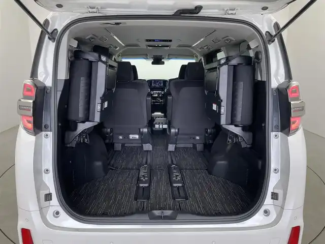 トヨタ ヴェルファイア Z Aエディション 埼玉県 2018(平30)年 5.1万km ホワイトパールクリスタルシャイン ALPINEナビ/後席モニター/バックカメラ/フルセグTV/Bluetooth/CD/DVD/ETC/両側パワースライドドア/衝突軽減ブレーキ/レーンキープアシスト/レーダークルーズコントロール/オートハイビーム/電動パーキングブレーキ/オットマン/純正フロアマット/純正18インチAW
