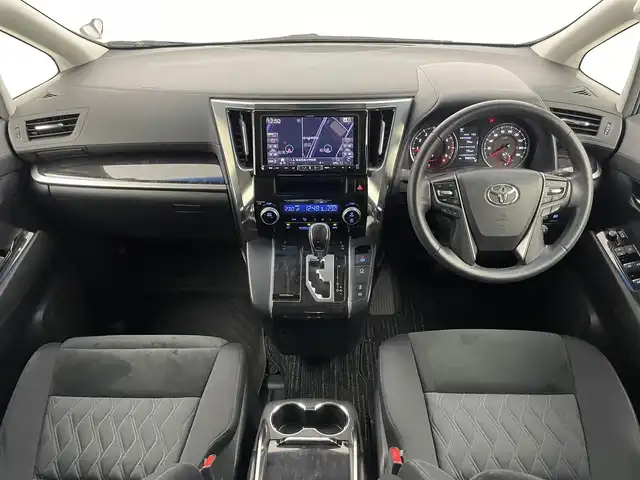 トヨタ ヴェルファイア Z Aエディション 埼玉県 2018(平30)年 5.1万km ホワイトパールクリスタルシャイン ALPINEナビ/後席モニター/バックカメラ/フルセグTV/Bluetooth/CD/DVD/ETC/両側パワースライドドア/衝突軽減ブレーキ/レーンキープアシスト/レーダークルーズコントロール/オートハイビーム/電動パーキングブレーキ/オットマン/純正フロアマット/純正18インチAW