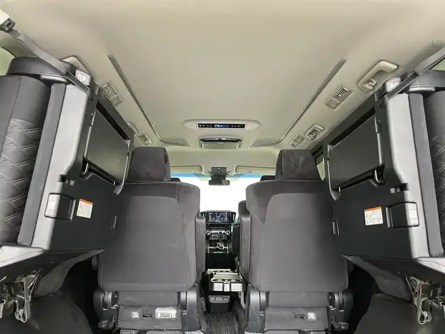 トヨタ ヴェルファイア Z Aエディション 埼玉県 2018(平30)年 5.1万km ホワイトパールクリスタルシャイン ALPINEナビ/後席モニター/バックカメラ/フルセグTV/Bluetooth/CD/DVD/ETC/両側パワースライドドア/衝突軽減ブレーキ/レーンキープアシスト/レーダークルーズコントロール/オートハイビーム/電動パーキングブレーキ/オットマン/純正フロアマット/純正18インチAW