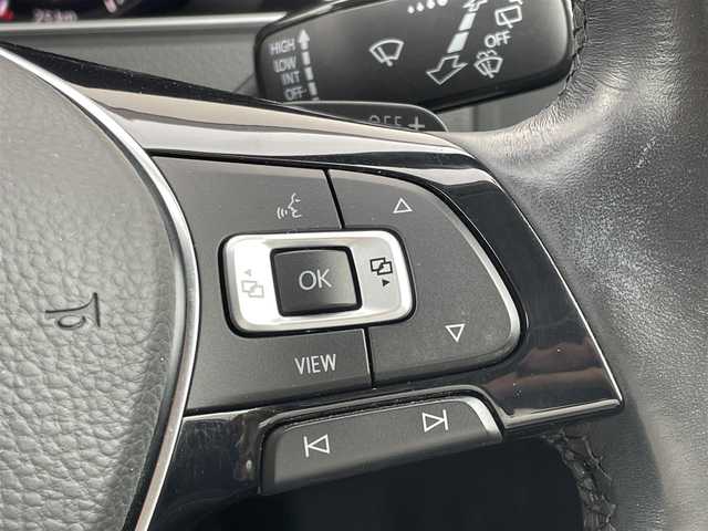 フォルクスワーゲン ゴルフ ヴァリアント TDI コンフォートL マイスター 東京都 2020(令2)年 8.6万km 赤 ワンオーナー　/純正アルミホイール　/フルセグテレビ　/バックカメラ　/ルーフレール　/アダプティブクルーズコントロール　/ドライブレコーダー