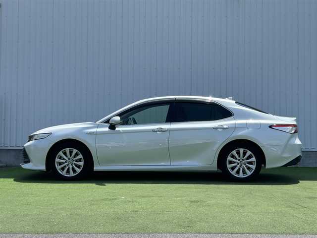 トヨタ カムリ G 香川県 2020(令2)年 10.7万km プラチナホワイトパールマイカ 登録時走行距離：106788km/純正ナビゲーション/→フルセグTV/バックカメラ/JBLプレミアムサウンド/トヨタセーフティセンス/クリアランスソナー/LEDオートライト/17インチ純正アルミホイール/ビルトインETC/ドライブレコーダー/パワーシート/電動格納ミラー/プッシュスタート/スマートキー