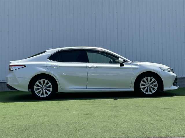 トヨタ カムリ G 香川県 2020(令2)年 10.7万km プラチナホワイトパールマイカ 登録時走行距離：106788km/純正ナビゲーション/→フルセグTV/バックカメラ/JBLプレミアムサウンド/トヨタセーフティセンス/クリアランスソナー/LEDオートライト/17インチ純正アルミホイール/ビルトインETC/ドライブレコーダー/パワーシート/電動格納ミラー/プッシュスタート/スマートキー