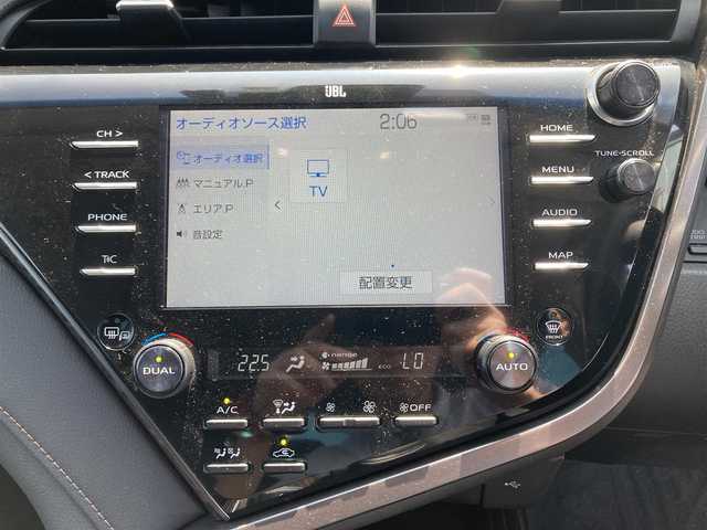 トヨタ カムリ G 香川県 2020(令2)年 10.7万km プラチナホワイトパールマイカ 登録時走行距離：106788km/純正ナビゲーション/→フルセグTV/バックカメラ/JBLプレミアムサウンド/トヨタセーフティセンス/クリアランスソナー/LEDオートライト/17インチ純正アルミホイール/ビルトインETC/ドライブレコーダー/パワーシート/電動格納ミラー/プッシュスタート/スマートキー