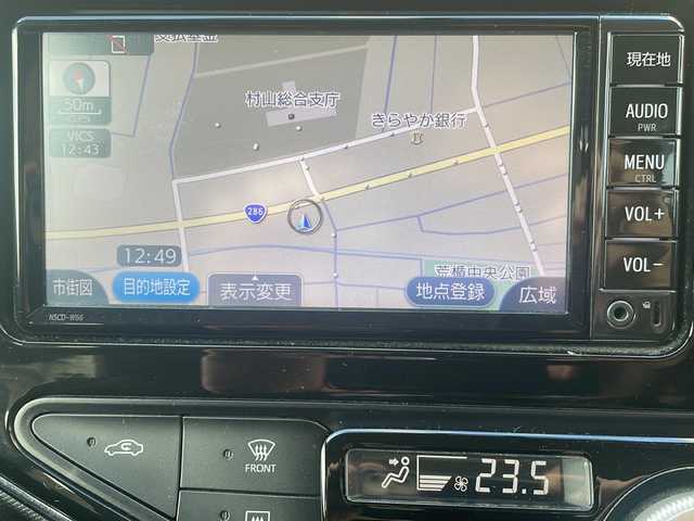 トヨタ アクア S 山形県 2017(平29)年 5.2万km シルバーM ・ワンオーナー/・ナビ/ワンセグ/CD/AMFM/・ビルトインETC/・横滑り防止装置/・ステアリングスイッチ/・純正マット/・社外AW＋ノーマルタイヤ車載/・スペアキー1本/・保証書/・取扱説明書