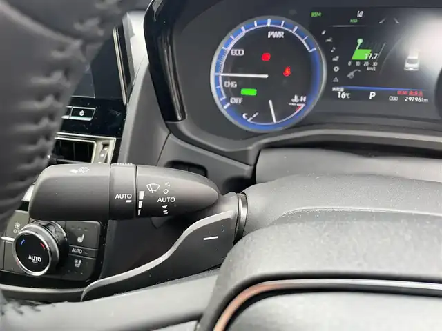 トヨタ クラウン ハイブリッド RS アドバンス 大分県 2021(令3)年 3万km ブラック ワンオーナー/サンルーフ/ブラックレザーシート/メーカーナビ 【フルセグ/DVD/BTオーディオ】/全方位カメラ/純正18インチアルミホイール/プリクラッシュセーフティ/レーンアシスト/ブラインドスポットモニター/リヤクロストラフィックアラート/ヘッドアップディスプレイ/ロードサインアシスト/パーキングサポート/デジタルインナーミラー/前後クリアランスソナー/電動パーキングブレーキ/ビルトインETC2.0/前席パワーシート/前席シートヒーター/前席エアーシート/トランクイージークローザー/後席充電用USBソケット×2/LEDヘッドライト/LEDフォグランプ/オートマチックハイビーム/オートライト/レザーステアリング/ハンドルヒーター/電動チルトステアリング/ステアリングリモコン/パドルシフト/オートワイパー/ミラーヒーター/横滑り防止装置/エンジンプッシュスタート/ドアバイザー/フロアマット/オートリトラミラー/サイド＆カーテン＆Wエアバッグ/ABS/スマートキー×2/カードキー/保証書/車両取説/ナビ取説