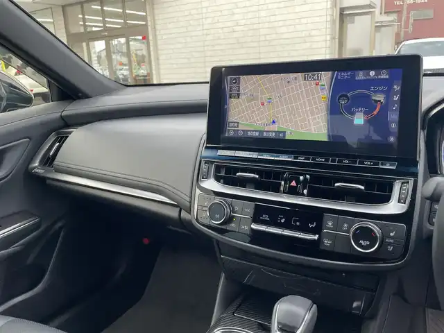 トヨタ クラウン ハイブリッド RS アドバンス 大分県 2021(令3)年 3万km ブラック ワンオーナー/サンルーフ/ブラックレザーシート/メーカーナビ 【フルセグ/DVD/BTオーディオ】/全方位カメラ/純正18インチアルミホイール/プリクラッシュセーフティ/レーンアシスト/ブラインドスポットモニター/リヤクロストラフィックアラート/ヘッドアップディスプレイ/ロードサインアシスト/パーキングサポート/デジタルインナーミラー/前後クリアランスソナー/電動パーキングブレーキ/ビルトインETC2.0/前席パワーシート/前席シートヒーター/前席エアーシート/トランクイージークローザー/後席充電用USBソケット×2/LEDヘッドライト/LEDフォグランプ/オートマチックハイビーム/オートライト/レザーステアリング/ハンドルヒーター/電動チルトステアリング/ステアリングリモコン/パドルシフト/オートワイパー/ミラーヒーター/横滑り防止装置/エンジンプッシュスタート/ドアバイザー/フロアマット/オートリトラミラー/サイド＆カーテン＆Wエアバッグ/ABS/スマートキー×2/カードキー/保証書/車両取説/ナビ取説