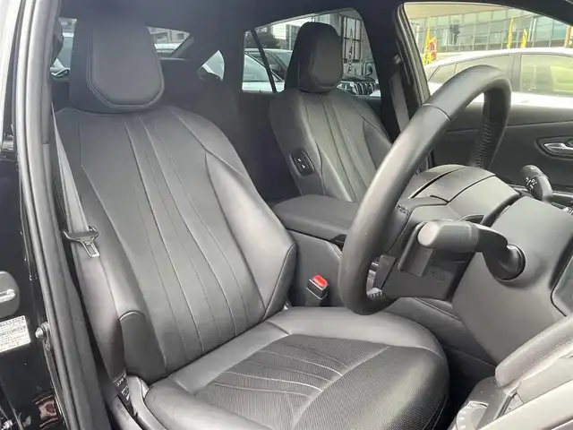 トヨタ クラウン ハイブリッド RS アドバンス 大分県 2021(令3)年 3万km ブラック ワンオーナー/サンルーフ/ブラックレザーシート/メーカーナビ 【フルセグ/DVD/BTオーディオ】/全方位カメラ/純正18インチアルミホイール/プリクラッシュセーフティ/レーンアシスト/ブラインドスポットモニター/リヤクロストラフィックアラート/ヘッドアップディスプレイ/ロードサインアシスト/パーキングサポート/デジタルインナーミラー/前後クリアランスソナー/電動パーキングブレーキ/ビルトインETC2.0/前席パワーシート/前席シートヒーター/前席エアーシート/トランクイージークローザー/後席充電用USBソケット×2/LEDヘッドライト/LEDフォグランプ/オートマチックハイビーム/オートライト/レザーステアリング/ハンドルヒーター/電動チルトステアリング/ステアリングリモコン/パドルシフト/オートワイパー/ミラーヒーター/横滑り防止装置/エンジンプッシュスタート/ドアバイザー/フロアマット/オートリトラミラー/サイド＆カーテン＆Wエアバッグ/ABS/スマートキー×2/カードキー/保証書/車両取説/ナビ取説