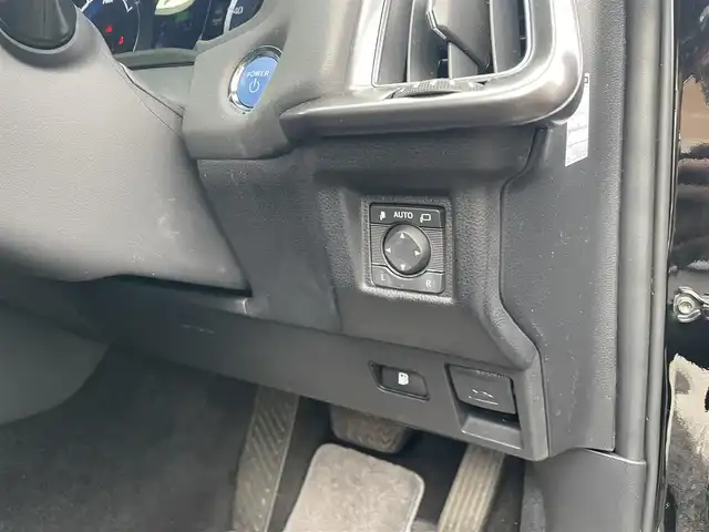 トヨタ クラウン ハイブリッド RS アドバンス 大分県 2021(令3)年 3万km ブラック ワンオーナー/サンルーフ/ブラックレザーシート/メーカーナビ 【フルセグ/DVD/BTオーディオ】/全方位カメラ/純正18インチアルミホイール/プリクラッシュセーフティ/レーンアシスト/ブラインドスポットモニター/リヤクロストラフィックアラート/ヘッドアップディスプレイ/ロードサインアシスト/パーキングサポート/デジタルインナーミラー/前後クリアランスソナー/電動パーキングブレーキ/ビルトインETC2.0/前席パワーシート/前席シートヒーター/前席エアーシート/トランクイージークローザー/後席充電用USBソケット×2/LEDヘッドライト/LEDフォグランプ/オートマチックハイビーム/オートライト/レザーステアリング/ハンドルヒーター/電動チルトステアリング/ステアリングリモコン/パドルシフト/オートワイパー/ミラーヒーター/横滑り防止装置/エンジンプッシュスタート/ドアバイザー/フロアマット/オートリトラミラー/サイド＆カーテン＆Wエアバッグ/ABS/スマートキー×2/カードキー/保証書/車両取説/ナビ取説