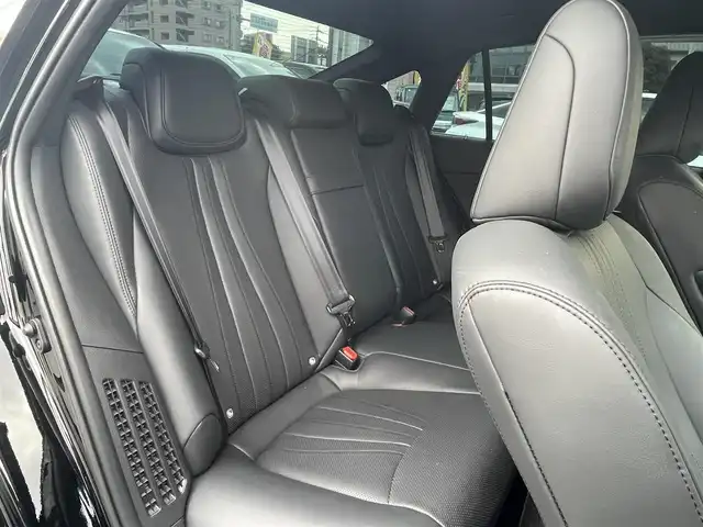 トヨタ クラウン ハイブリッド RS アドバンス 大分県 2021(令3)年 3万km ブラック ワンオーナー/サンルーフ/ブラックレザーシート/メーカーナビ 【フルセグ/DVD/BTオーディオ】/全方位カメラ/純正18インチアルミホイール/プリクラッシュセーフティ/レーンアシスト/ブラインドスポットモニター/リヤクロストラフィックアラート/ヘッドアップディスプレイ/ロードサインアシスト/パーキングサポート/デジタルインナーミラー/前後クリアランスソナー/電動パーキングブレーキ/ビルトインETC2.0/前席パワーシート/前席シートヒーター/前席エアーシート/トランクイージークローザー/後席充電用USBソケット×2/LEDヘッドライト/LEDフォグランプ/オートマチックハイビーム/オートライト/レザーステアリング/ハンドルヒーター/電動チルトステアリング/ステアリングリモコン/パドルシフト/オートワイパー/ミラーヒーター/横滑り防止装置/エンジンプッシュスタート/ドアバイザー/フロアマット/オートリトラミラー/サイド＆カーテン＆Wエアバッグ/ABS/スマートキー×2/カードキー/保証書/車両取説/ナビ取説