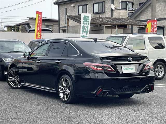 トヨタ クラウン ハイブリッド RS アドバンス 大分県 2021(令3)年 3万km ブラック ワンオーナー/サンルーフ/ブラックレザーシート/メーカーナビ 【フルセグ/DVD/BTオーディオ】/全方位カメラ/純正18インチアルミホイール/プリクラッシュセーフティ/レーンアシスト/ブラインドスポットモニター/リヤクロストラフィックアラート/ヘッドアップディスプレイ/ロードサインアシスト/パーキングサポート/デジタルインナーミラー/前後クリアランスソナー/電動パーキングブレーキ/ビルトインETC2.0/前席パワーシート/前席シートヒーター/前席エアーシート/トランクイージークローザー/後席充電用USBソケット×2/LEDヘッドライト/LEDフォグランプ/オートマチックハイビーム/オートライト/レザーステアリング/ハンドルヒーター/電動チルトステアリング/ステアリングリモコン/パドルシフト/オートワイパー/ミラーヒーター/横滑り防止装置/エンジンプッシュスタート/ドアバイザー/フロアマット/オートリトラミラー/サイド＆カーテン＆Wエアバッグ/ABS/スマートキー×2/カードキー/保証書/車両取説/ナビ取説