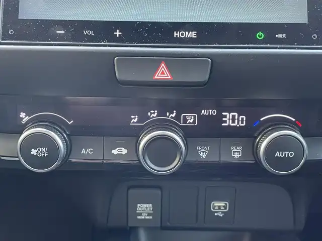 ホンダ フィット e:HEVホーム ブラックスタイル 群馬県 2024(令6)年 0.9万km プレミアムクリスタルレッドM ワンオーナー/純正ディスプレイオーディオ/バックカメラ/ホンダセンシング/ＬＥＤヘッドライト/純正ドライブレコーダー前後カメラ/ステアリングリモコン/スマートキー/保証書/取説/スペアキーｘ１