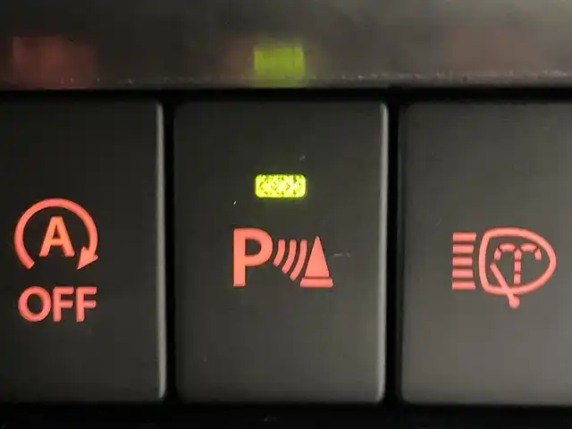 スズキ ジムニー XC 福島県 2025(令7)年 0.1千km ミディアムグレー スズキセーフティサポート/・デュアルカメラブレーキサポート/・誤発進抑制機能（前方・後方）/・後退時ブレーキサポート/・車線逸脱警報機能/・車線逸脱抑制機能/・ふらつき警報機能/・標識認識機能/・フロントガラス投影式ヘッドアップディスプレイ/・先行車発進お知らせ機能/・ハイビームアシスト/・アダプティブクルーズコントロール（全車速追従機能付き）/４WD/前席シートヒーター/LEDヘッドライト/・フォグランプ/・オートライト/ステアリングスイッチ/電動格納ミラー/・ウィンカーミラー/スマートキー/・プッシュスタート