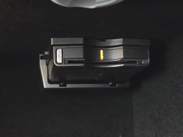 メルセデス・ベンツ ＣＬＳ２２０ｄ 鹿児島県 2016(平28)年 7.6万km オブシディアンブラック アダプティブクルーズコントロール　/全席シートヒーター　/Ｄ＋Ｎ席パワーシート　/ＥＴＣ　/純正ＨＤＤナビ　/Ｂｌｕｅｔｏｏｔｈオーディオ　/ディーゼルターボ　/前後コーナーセンサー　/ＬＥＤヘッドライト/横滑り防止装置/レーンキープアシスト/エアバッグ(W＋サイド)/カーテンエアバッグ/プッシュスタート/スマートキー/MTモード付きAT/パドルシフト