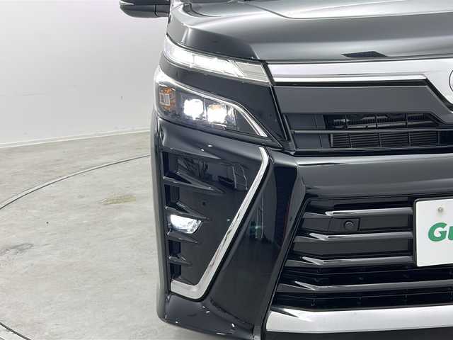 トヨタ ヴォクシー ハイブリッド ZS 煌Ⅱ 群馬県 2020(令2)年 2.9万km ブラック 純正９型ナビ　純正１２型後席モニター　バックカメラ　フルセグＴＶ　両側電動スライドドア　衝突被害軽減ブレーキ　クルーズコントロール　シートヒーター　ＬＥＤヘッドライト　ビルトインＥＴＣ２．０　禁煙車