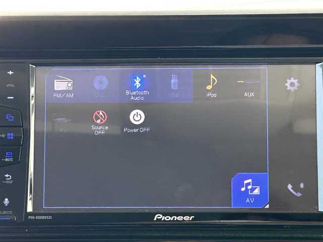 スズキ スペーシア HYBRID X 福岡県 2018(平30)年 2.2万km ピュアホワイトP ・純正7インチナビ（Bluetooth/DVD/CD/AM/FM/USB）/・バックカメラ/・衝突被害軽減システム/・横滑り防止装置/・レーンキープアシスト/・クリアランスソナー/・LEDヘッドライト/・フォグランプ/・両側パワースライドドア/・D席シートヒーター/・電動格納ミラー/・純正ドアバイザー/・純正サンシェード/・ステアリングスイッチ/・エンジンスタートボタン/・スマートキー/・スペアキー/・エンジンスターター/・保証書/・取扱説明書/・記録簿/・ワンオーナー