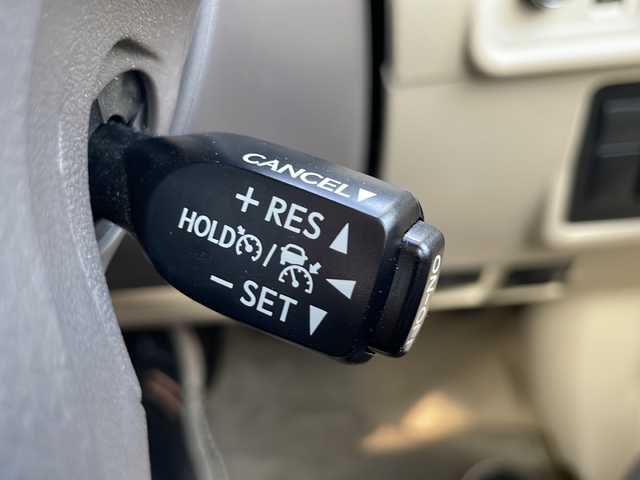 トヨタ ランドクルーザー プラド TX Lパッケージ 兵庫県 2023(令5)年 1.8万km ホワイトパールクリスタルシャイン ワンオーナー/保証書・取説・有/社外メモリーナビ・フルセグ・BT・CD・DVD・FM・AM・HDMI・USB/ETC/バックカメラ/前後ドライブレコーダー/追尾機能付きクルーズコントロール/車線逸脱防止支援システム/衝突被害軽減ブレーキ/コーナーセンサー/シートクーラー/シートヒーター/プッシュスタート/スマートキー×2/純正フロアマット/純正ドアバイザー