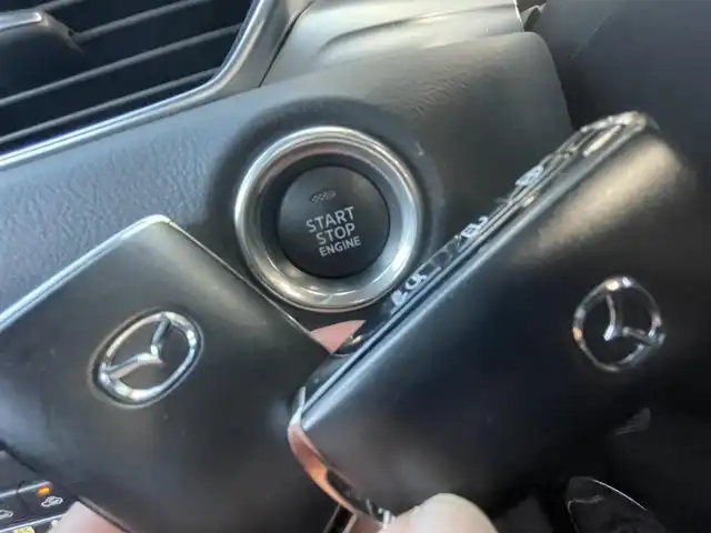 マツダ ＣＸ－５ XD プロアクティブ 東京都 2022(令4)年 1.6万km スノーフレイクホワイトパールマイカ  i‐ACTIVSENSE/・スマートシティブレーキサポート/・車線逸脱警報システム/・レーダークルーズコントロール /・誤発進抑制制御/・360°ビューモニター/・純正ナビ /＜AM/FM/BT /USB＞/・前後ドライブレコーダー/・パドルシフト/・ETC/・パワーシート/・パワーリアゲート/・シートヒーター /・ステアリングヒーター/・SRSエアバッグ（運転席/助手席/サイド/カーテン）/・純正１７インチアルミホイール/・LEDヘッドライト