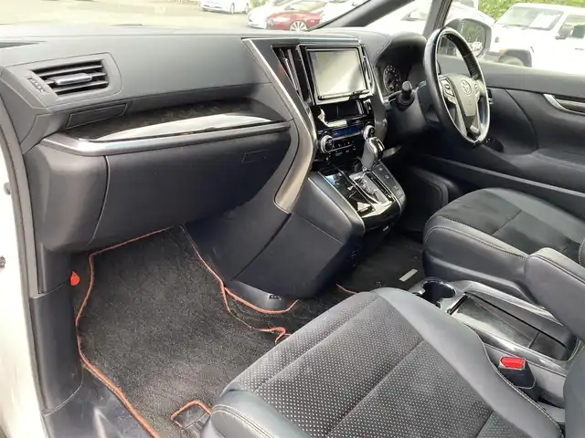 トヨタ アルファード S Aパッケージ タイプブラック 福岡県 2017(平29)年 7.9万km ホワイトパールクリスタルシャイン 純正ナビ/CD/DVD/BT/フルセグ/バックカメラ/両側パワースライドドア/サンルーフ/プリクラッシュセーフティ/ACC/クリアランスソナー/オットマン/パワーバックドア