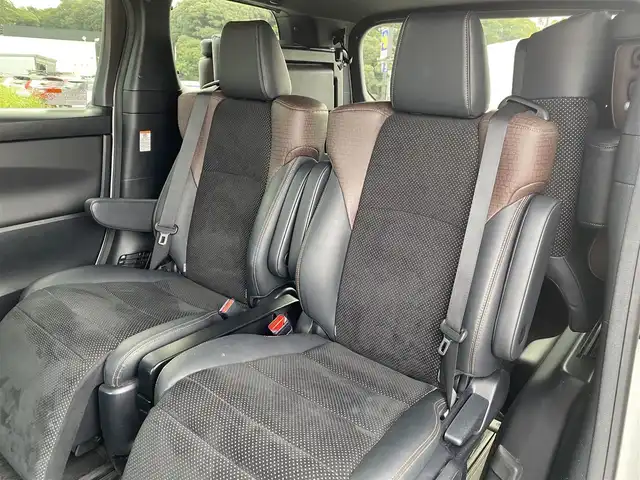 トヨタ アルファード S Aパッケージ タイプブラック 福岡県 2017(平29)年 7.9万km ホワイトパールクリスタルシャイン 純正ナビ/CD/DVD/BT/フルセグ/バックカメラ/両側パワースライドドア/サンルーフ/プリクラッシュセーフティ/ACC/クリアランスソナー/オットマン/パワーバックドア