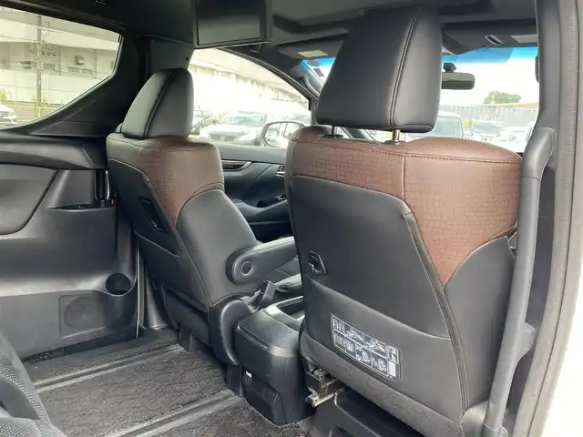 トヨタ アルファード S Aパッケージ タイプブラック 福岡県 2017(平29)年 7.9万km ホワイトパールクリスタルシャイン 純正ナビ/CD/DVD/BT/フルセグ/バックカメラ/両側パワースライドドア/サンルーフ/プリクラッシュセーフティ/ACC/クリアランスソナー/オットマン/パワーバックドア