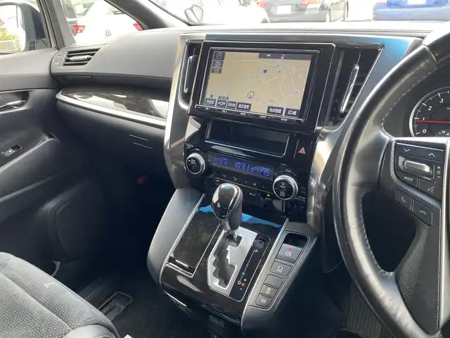 トヨタ アルファード S Aパッケージ タイプブラック 福岡県 2017(平29)年 7.9万km ホワイトパールクリスタルシャイン 純正ナビ/CD/DVD/BT/フルセグ/バックカメラ/両側パワースライドドア/サンルーフ/プリクラッシュセーフティ/ACC/クリアランスソナー/オットマン/パワーバックドア