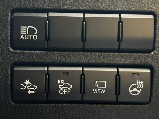 レクサス ＮＸ 300h Fスポーツ 島根県 2017(平29)年 4.8万km ホワイトノーヴァガラスフレーク 登録時走行距離47331km/保証書/取扱説明書/純正メーカーカーナビ/フルセグTV/Bluetooth/横滑り防止装置/クルーズコントロール/レーンキープアシスト/衝突被害軽減ブレーキ/バックカメラ/3眼LEDヘッドライト/オートマチックハイビーム/ステアリングヒーター/ドライブレコーダー/シートヒーター/エアシート/ウィンカーミラー/プッシュスタート/スマートキー/スペアキー/カードキー/ETC2.0/18インチ純正アルミ