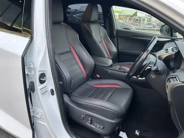 レクサス ＮＸ 300h Fスポーツ 島根県 2017(平29)年 4.8万km ホワイトノーヴァガラスフレーク 登録時走行距離47331km/保証書/取扱説明書/純正メーカーカーナビ/フルセグTV/Bluetooth/横滑り防止装置/クルーズコントロール/レーンキープアシスト/衝突被害軽減ブレーキ/バックカメラ/3眼LEDヘッドライト/オートマチックハイビーム/ステアリングヒーター/ドライブレコーダー/シートヒーター/エアシート/ウィンカーミラー/プッシュスタート/スマートキー/スペアキー/カードキー/ETC2.0/18インチ純正アルミ