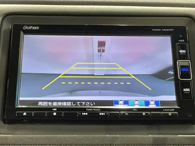 ホンダ ヴェゼル ハイブリッド Z ホンダセンシング 愛知県 2018(平30)年 5.1万km プラチナホワイトパール ワンオーナー/純正7型インターナビ/（Bluetooth/フルセグTV/SD/HDMI/CD・DVD再生/iPod/AUX/USB)/バックカメラ/ホンダセンシング/　　-衝突軽減ブレーキ（CMBS)/　　-路線逸脱抑制システム/　　-先行車発進お知らせ/　　-アダプティブクルーズコントロール/　　-誤発進抑制機能/前席シートヒーター/ビルトインETC/LEDヘッドライト/LEDフォグ/オートブレーキホールド機能/ルーフレール/プッシュスタート/　　-スマートキー/ハーフレザーシート/純正フロアマット/純正17インチAW