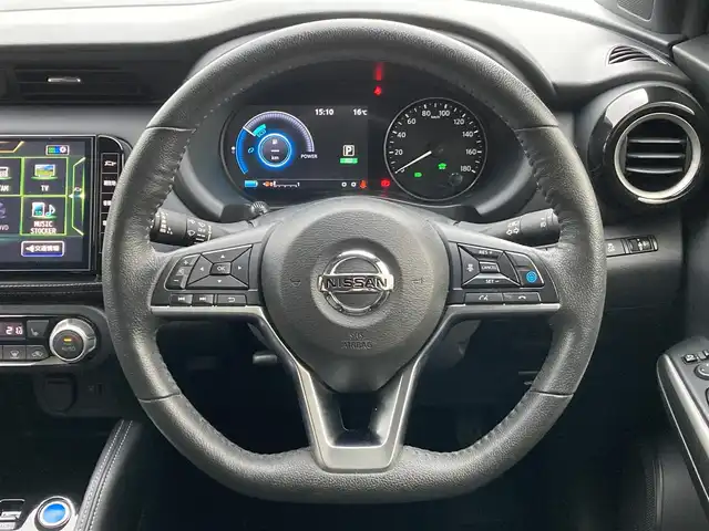 日産 キックス X 千葉県 2021(令3)年 5.2万km ダークブルー 純正9インチナビ/(AM/FM/SD/DVD/BT/TV)/アラウンドビューモニター/プロパイロット/ハーフレザーシート/ナビ連動ドライブレコーダー/ブラインドスポットモニター/衝突被害軽減システム/クルーズコントロール/フォグランプ/オートライト/ウィンカーミラー/電動格納ミラー/純正17インチAW/シートヒーター/シートリフター/ステアリングヒーター/プッシュスタート/スマートキー/フロアマット/スペアキー/取扱説明書/保証書/横滑り防止装置/ETC/LEDヘッドライト