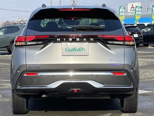 日産 ノート オーテック クロスオーバーFOUR 道央・札幌 2022(令4)年 6万km ダークメタルグレー ４WD/ワンオーナー/純正メーカーナビ/AM/FM/BT/フルセグ/エマージェンシーブレーキ/横滑り防止装置/レーダークルーズコントロール/レーンキープアシスト/クリアランスソナー/パーキングセンサー/アラウンドビューモニター/ビルトインETC2.0/ドライブレコーダー/ハンドル支援/EVMODE/D-MODE/前席シートヒーター/レザーシート/革巻きステアリング/ステアリングリモコン/ハンドルヒーター/置くだけ充電/電動パーキング/オートブレーキホールド/プッシュスタート/スマートキー/LEDヘッドライト/オートライト/フォグランプ/電動格納ミラー/フロアマット/ドアバイザー/スペアキー/純正エンジンスターター/純正AW夏タイヤ積込/195/60/R16/2021年/山5mm