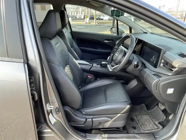 日産 ノート オーテック クロスオーバーFOUR 道央・札幌 2022(令4)年 6万km ダークメタルグレー ４WD/ワンオーナー/純正メーカーナビ/AM/FM/BT/フルセグ/エマージェンシーブレーキ/横滑り防止装置/レーダークルーズコントロール/レーンキープアシスト/クリアランスソナー/パーキングセンサー/アラウンドビューモニター/ビルトインETC2.0/ドライブレコーダー/ハンドル支援/EVMODE/D-MODE/前席シートヒーター/レザーシート/革巻きステアリング/ステアリングリモコン/ハンドルヒーター/置くだけ充電/電動パーキング/オートブレーキホールド/プッシュスタート/スマートキー/LEDヘッドライト/オートライト/フォグランプ/電動格納ミラー/フロアマット/ドアバイザー/スペアキー/純正エンジンスターター/純正AW夏タイヤ積込/195/60/R16/2021年/山5mm