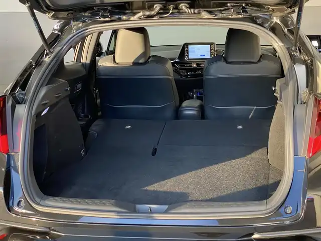 トヨタ Ｃ－ＨＲ S GRスポーツ 岐阜県 2020(令2)年 7.9万km ブラックマイカ 社外エアロ(サイド、リア)/純正8インチディスプレイオーディオ/フルセグTV/Bluetooth/Apple CarPlay/トヨタセーフティセンス/・プリクラッシュセーフティシステム/・レーンディパーチャーアラート/・オートマチックハイビーム/・レーダークルーズコントロール/バックカメラ/ドライブレコーダー(DRV-830)/ハーフレザーシート/オートライト/三眼LEDヘッドライト/ビルトインETC/純正19インチAW/純正フロアマット/スペアキー/スマートキー