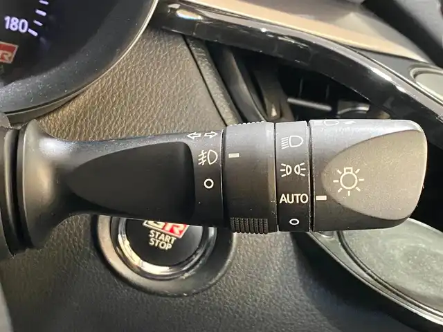 トヨタ Ｃ－ＨＲ S GRスポーツ 岐阜県 2020(令2)年 7.9万km ブラックマイカ 社外エアロ(サイド、リア)/純正8インチディスプレイオーディオ/フルセグTV/Bluetooth/Apple CarPlay/トヨタセーフティセンス/・プリクラッシュセーフティシステム/・レーンディパーチャーアラート/・オートマチックハイビーム/・レーダークルーズコントロール/バックカメラ/ドライブレコーダー(DRV-830)/ハーフレザーシート/オートライト/三眼LEDヘッドライト/ビルトインETC/純正19インチAW/純正フロアマット/スペアキー/スマートキー