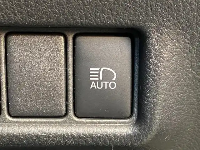 トヨタ Ｃ－ＨＲ S GRスポーツ 岐阜県 2020(令2)年 7.9万km ブラックマイカ 社外エアロ(サイド、リア)/純正8インチディスプレイオーディオ/フルセグTV/Bluetooth/Apple CarPlay/トヨタセーフティセンス/・プリクラッシュセーフティシステム/・レーンディパーチャーアラート/・オートマチックハイビーム/・レーダークルーズコントロール/バックカメラ/ドライブレコーダー(DRV-830)/ハーフレザーシート/オートライト/三眼LEDヘッドライト/ビルトインETC/純正19インチAW/純正フロアマット/スペアキー/スマートキー