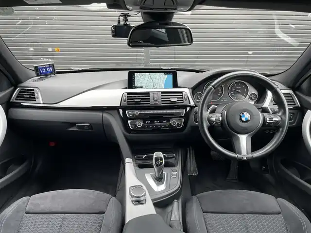 ＢＭＷ ３２０ｄ Mスポーツ 三重県 2017(平29)年 6.5万km サファイアブラックP ＡＣＣ/インテリジェントセーフティ/純正ナビ/バックカメラ/Ｂｌｕｅｔｏｏｔｈ/純正オプション１９インチアルミ/ＬＥＤヘッドライト/パワーシート/シートメモリー機能/ミラー型ETC/社外ドラレコ