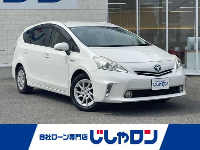 トヨタ プリウス α S 佐賀県 2012(平24)年 9.7万km ホワイトパールクリスタルシャイン （株）IDOMが運営する【じしゃロン佐賀店】の自社ローン専用車両になります。こちらは現金またはオートローンご利用時の価格です。自社ローンご希望の方は別途その旨お申し付けください。/純正SDナビ/純正フロアマット/純正ホイールキャップ/Bluetooth搭載/オートライト/ビルトインETC/カーテンエアバッグ/Ecoモード/EVモード/POWERモード/スペアキー/プッシュスタート/ワンセグテレビ/アイドリングストップ/横滑り防止装置/盗難防止装置/エンジンスタートボタン/パーキングアシスト