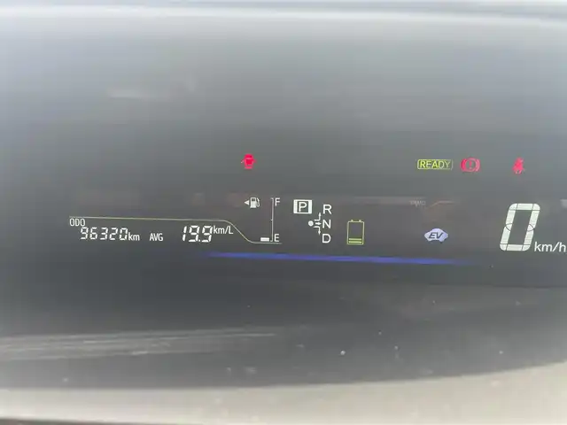 トヨタ プリウス α S 佐賀県 2012(平24)年 9.7万km ホワイトパールクリスタルシャイン （株）IDOMが運営する【じしゃロン佐賀店】の自社ローン専用車両になります。こちらは現金またはオートローンご利用時の価格です。自社ローンご希望の方は別途その旨お申し付けください。/純正SDナビ/純正フロアマット/純正ホイールキャップ/Bluetooth搭載/オートライト/ビルトインETC/カーテンエアバッグ/Ecoモード/EVモード/POWERモード/スペアキー/プッシュスタート/ワンセグテレビ/アイドリングストップ/横滑り防止装置/盗難防止装置/エンジンスタートボタン/パーキングアシスト