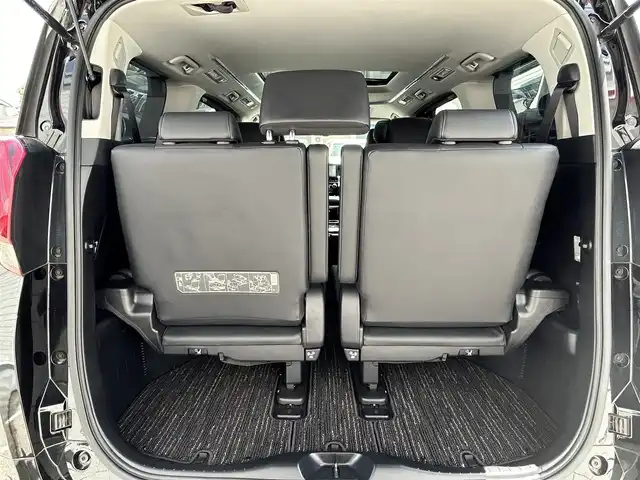 トヨタ アルファードハイブリット SR Cパッケージ 富山県 2017(平29)年 3.6万km ブラック 4WD/ワンオーナー/ツインムーンルーフ/純正10型ナビ(BT/CD/DVD)/フルセグTV/パワースライドドア(両側)/パワーバックドア/バックカメラ/ビルトインETC2.0/純正ドライブレコーダー/純正12型後席ディスプレイ/レーダークルーズコントロール/インテリジェントクリアランスソナー/プリクラッシュセーフティシステム/ビークルスタビリティコントロール/ブラック加飾LEDヘッドランプ/オートマチックハイビーム/デュアルオートエアコン/木目調/革巻きコンビステアリング/ステアリングヒーター/ブラック革シート/前席パワーシート/快適温熱シート/2列目エグゼクティブパワーシート/運転席ポジションメモリー/助手席パワーオットマン/純正17インチアルミホイール/スマートエントリー/プッシュスタートシステム/ウェルカムパワースライドドア機能/保証書/取扱説明書