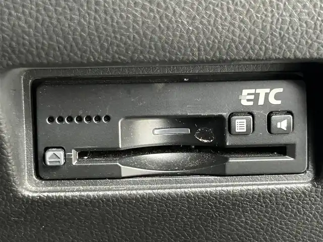 スズキ スイフト HYBRID RS 道央・札幌 2018(平30)年 6.5万km プレミアムシルバーメタリック ・４WD/・カロッツェリアDA（FH-8500DVS）/　CD/DVD/BT/　ステアリングスイッチ非連動/・カロッツェリア サブウーファー/・JBLクロスオーバーネットワーク/・バックカメラ/・ビルトインETC/・外エンジンスターター/・外ドライブレコーダー前方/・外LEDルームランプ（車種専用品）/・外足回り/・外パドルシフト/・シートヒーター（D+N）/・オートライト/・LEDヘッドライト/・前後フォグランプ/・ドアミラーウィンカー/・ミラーヒーター/・ドアバイザー/・フロアマット/・プッシュスタート/・スマートキー